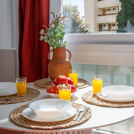 Beachside 1br - Pool & Walk To Town Appartamento