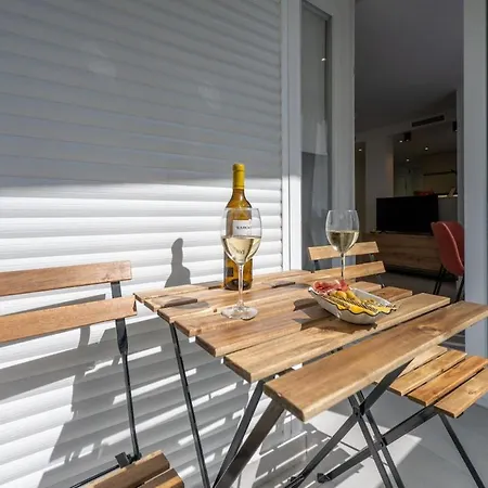 Beachside 1br - Pool & Walk To Town Appartamento Marbella